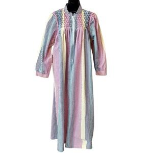 Vintage Saybury Seersucker rainbow-striped  
1/2 zip long robe housecoat